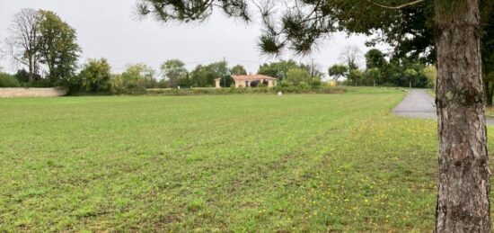 Terrain à bâtir à , Charente